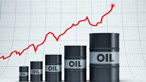 Triển vọng giá dầu thô tăng, xu hướng cao hơn